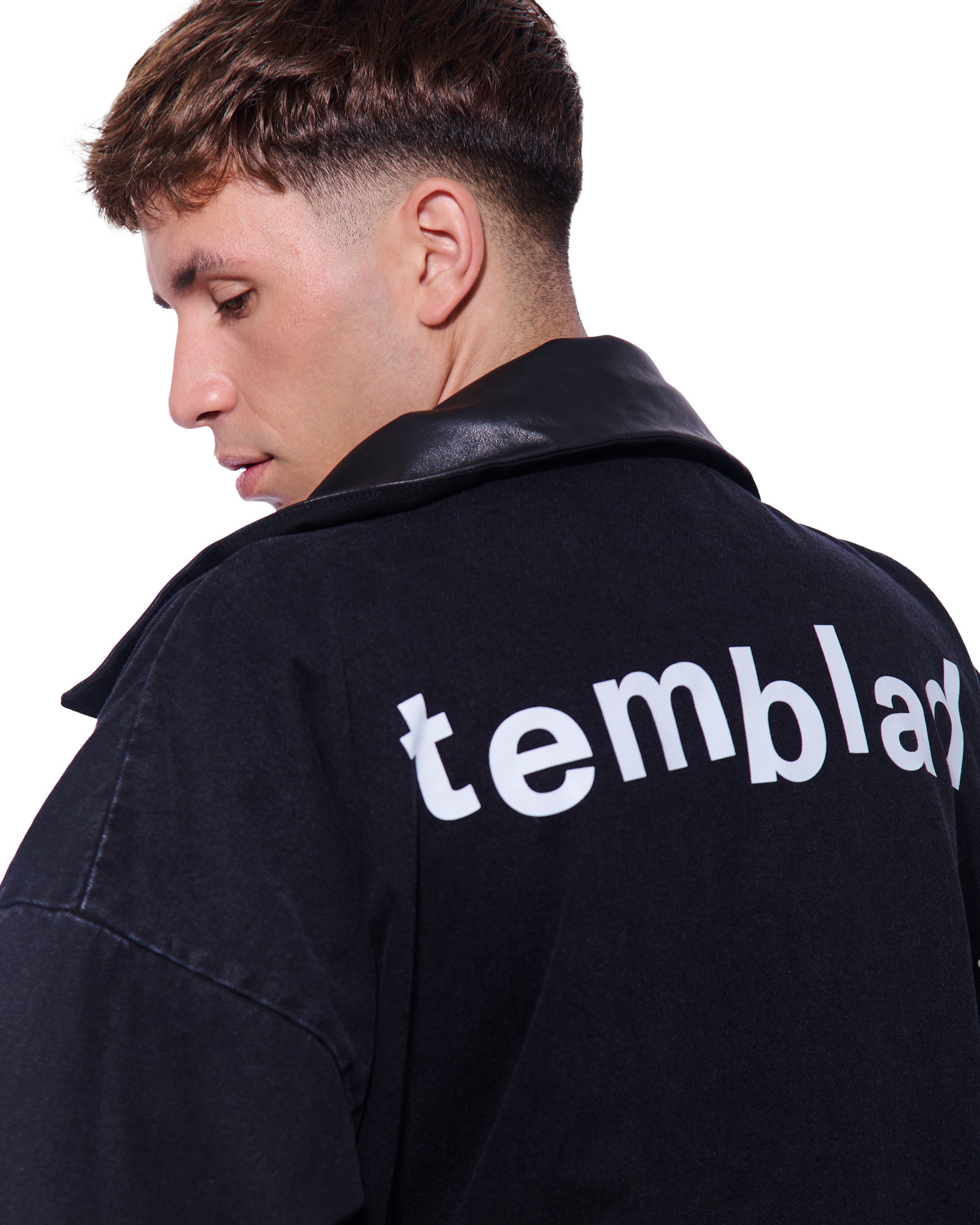 Bomber Pionera Zaina