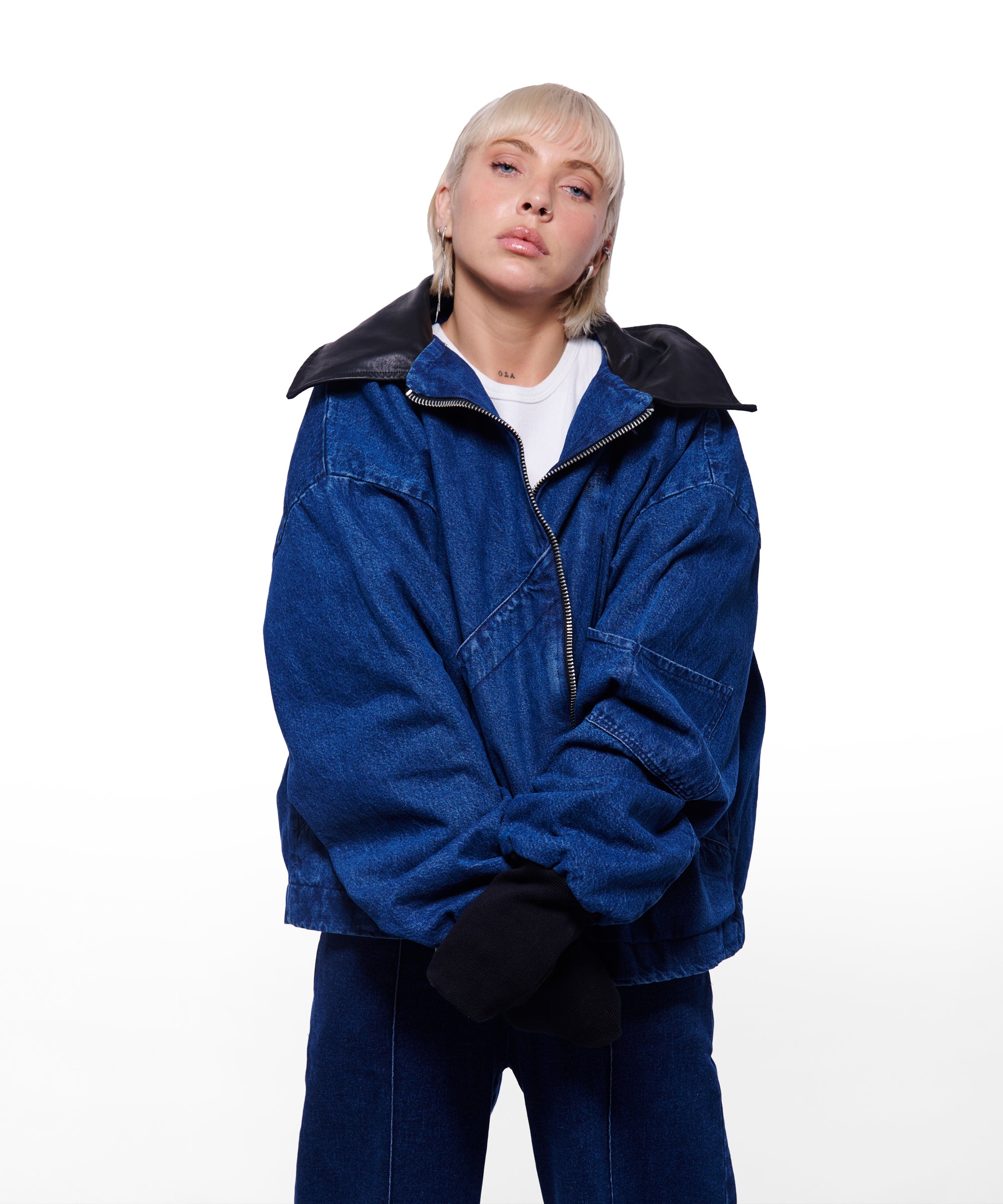 Bomber Pionera Bayo