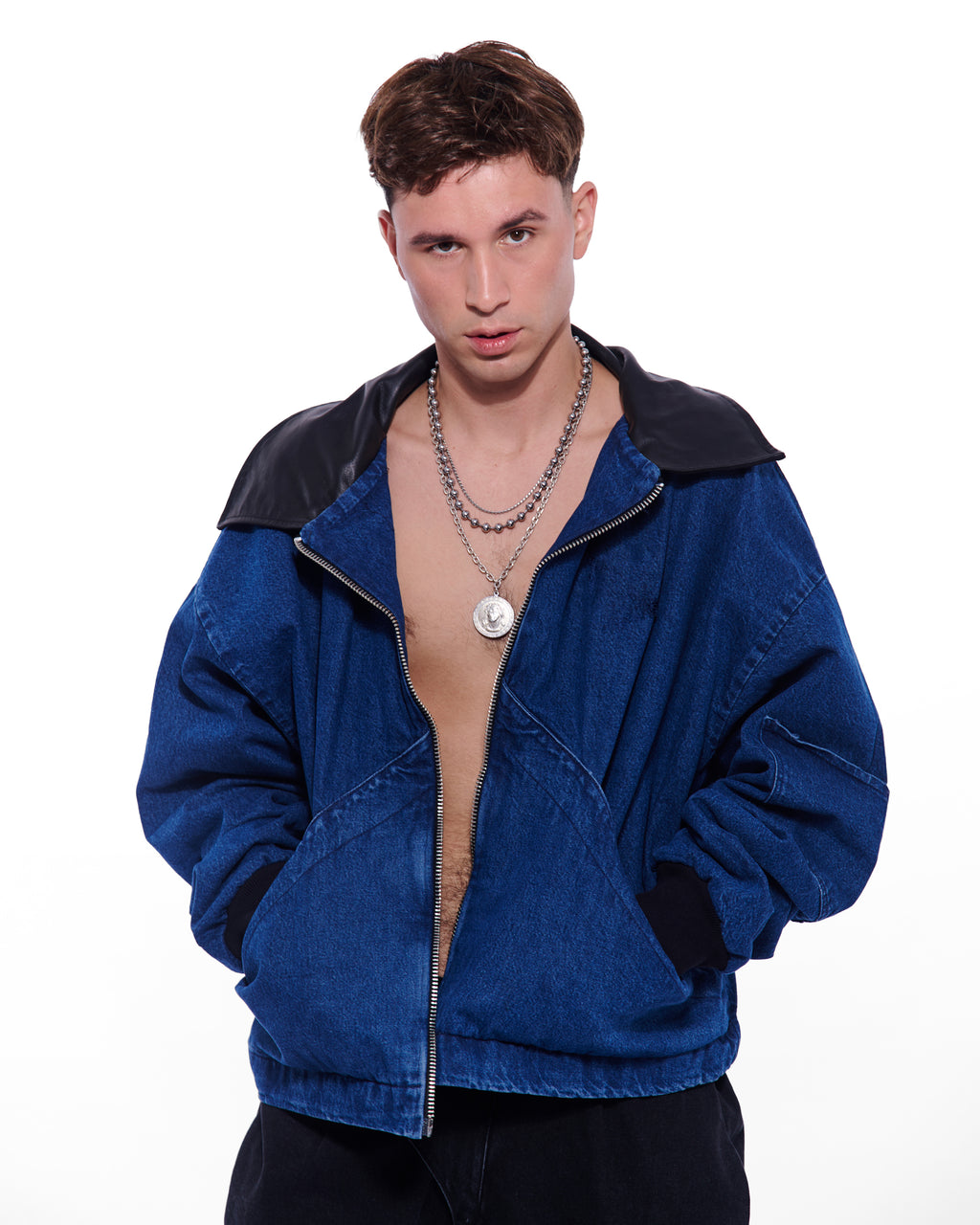 Bomber Pionera Bayo