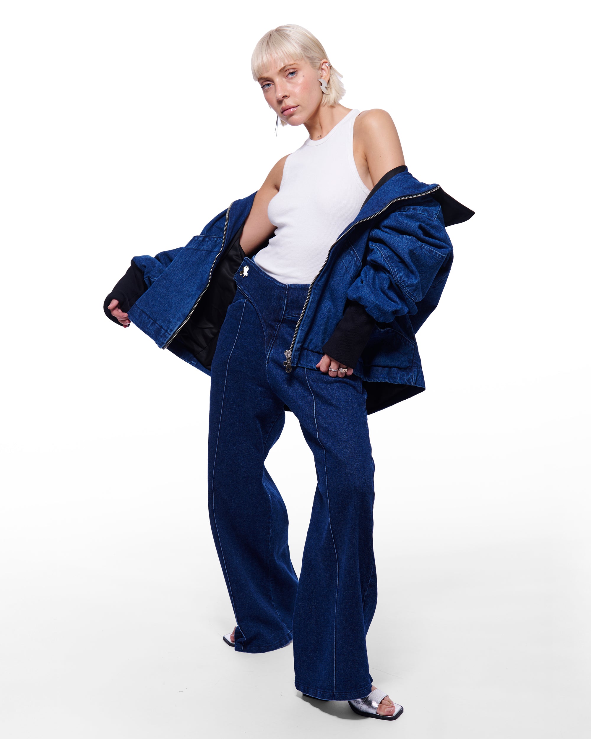 Bomber Pionera Bayo
